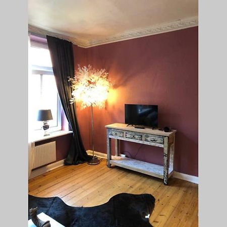 Perfekter Altbaucharme In Zentraler Lage ! Apartment คีล ภายนอก รูปภาพ